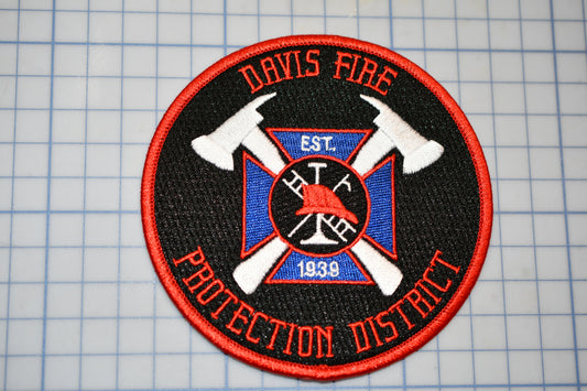 a patch that says davis fire protection district