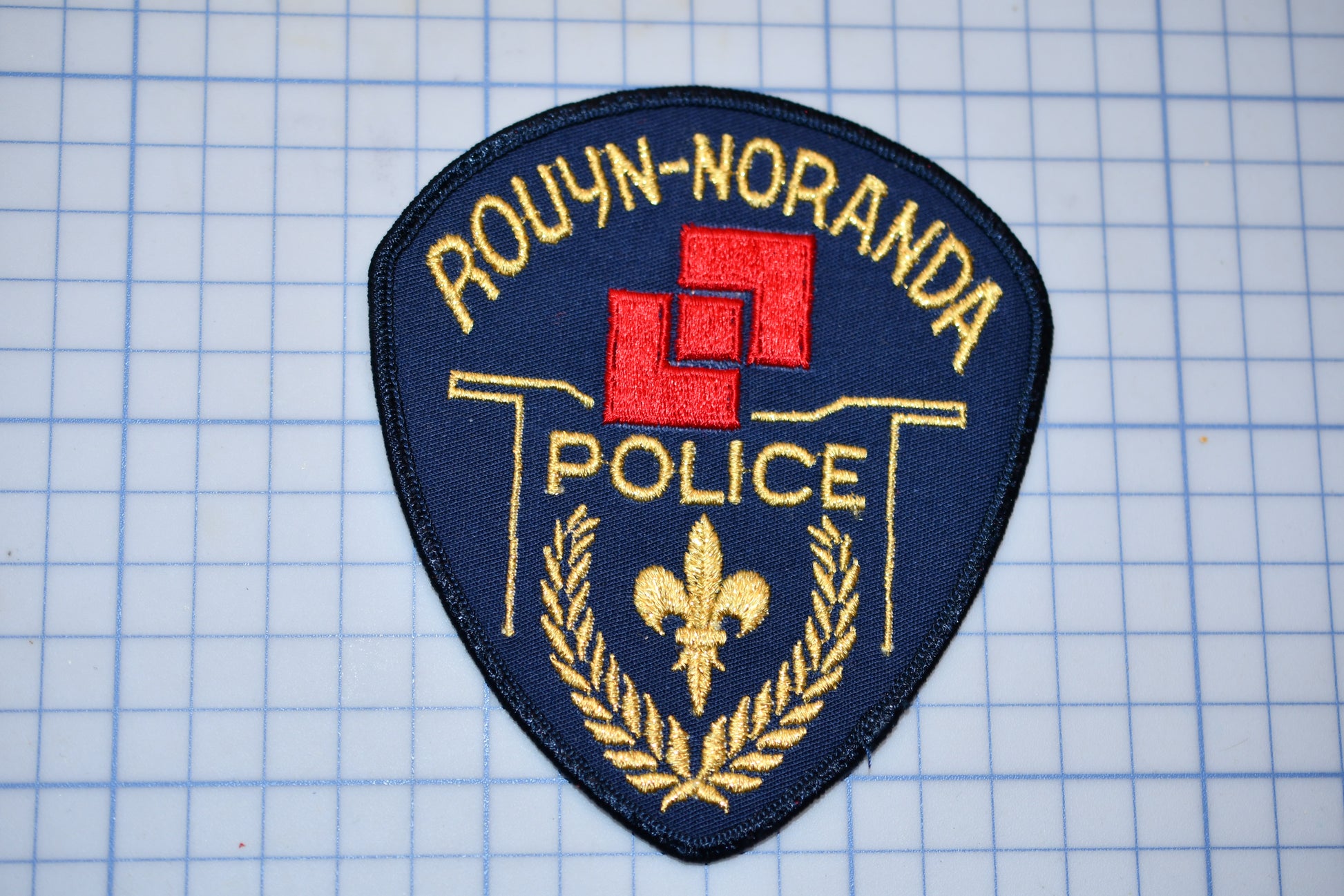 a police patch with the words roun - normanda police on it