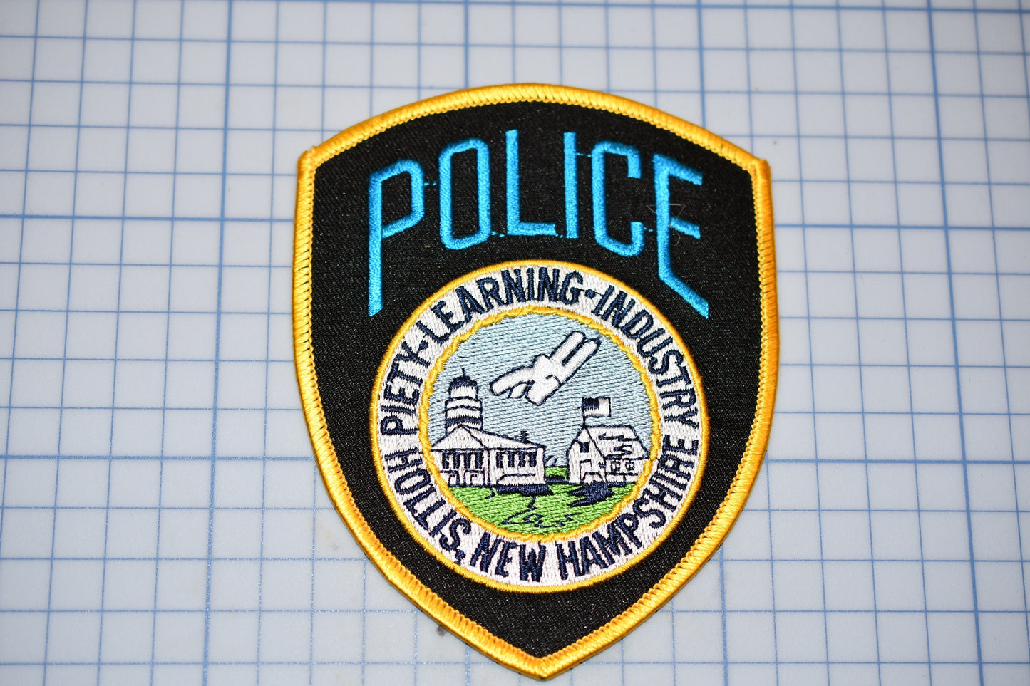 Hollis New Hampshire Police Patch (B23-323)